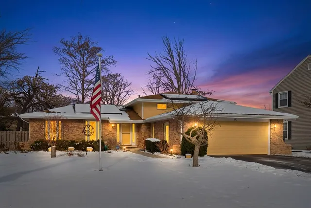 $339,900 | 883 Honey Lane, Crete, IL 60417