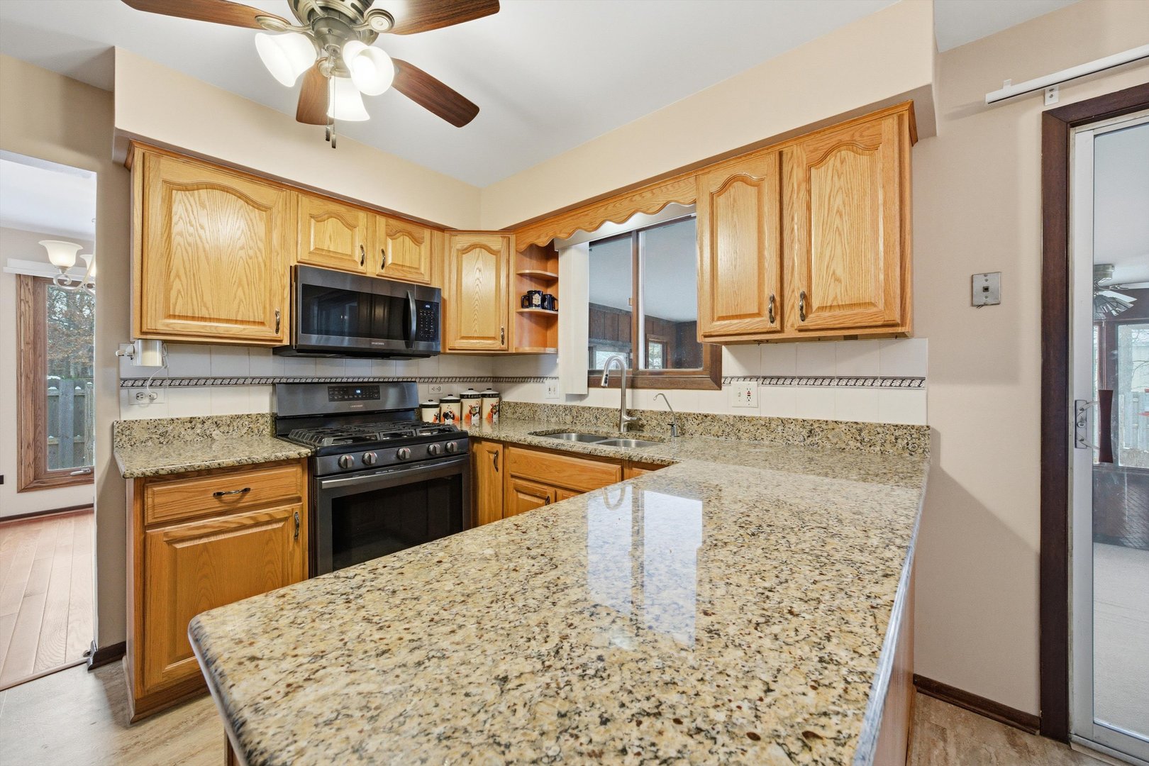 883 Honey Lane Crete, IL 60417 - Photo 9 of 26