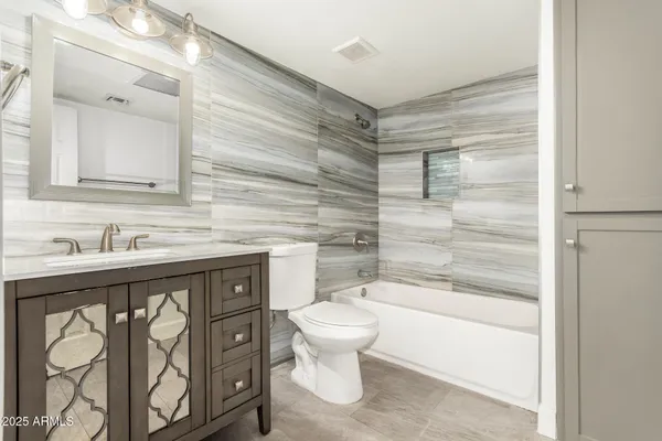 $610,000 | 1717 East Pebble Beach Drive, Tempe, AZ 85282