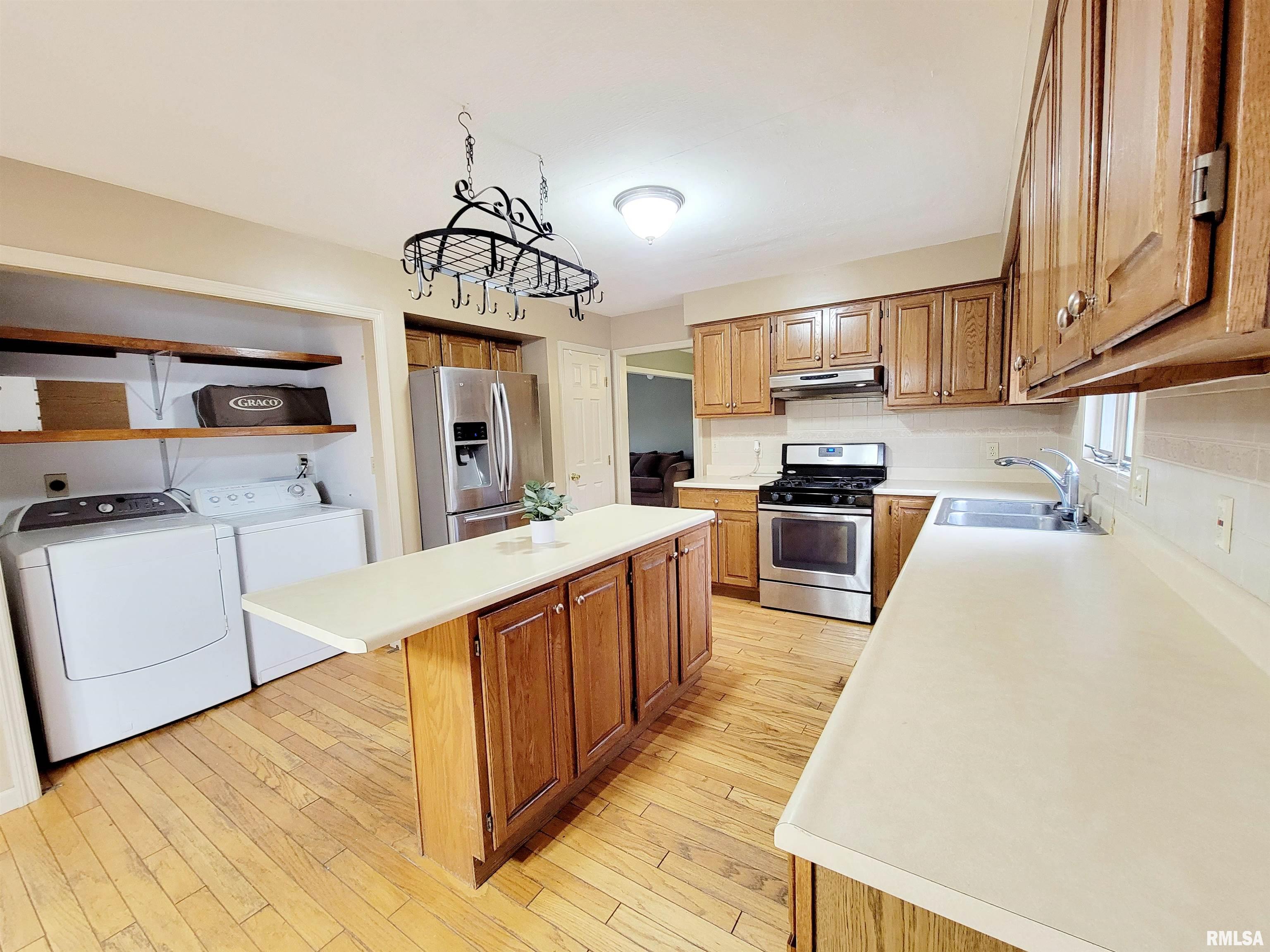 2728 North Rustic Ridge Drive Peoria, IL 61604 - Photo 14 of 47 Gallery Image 14