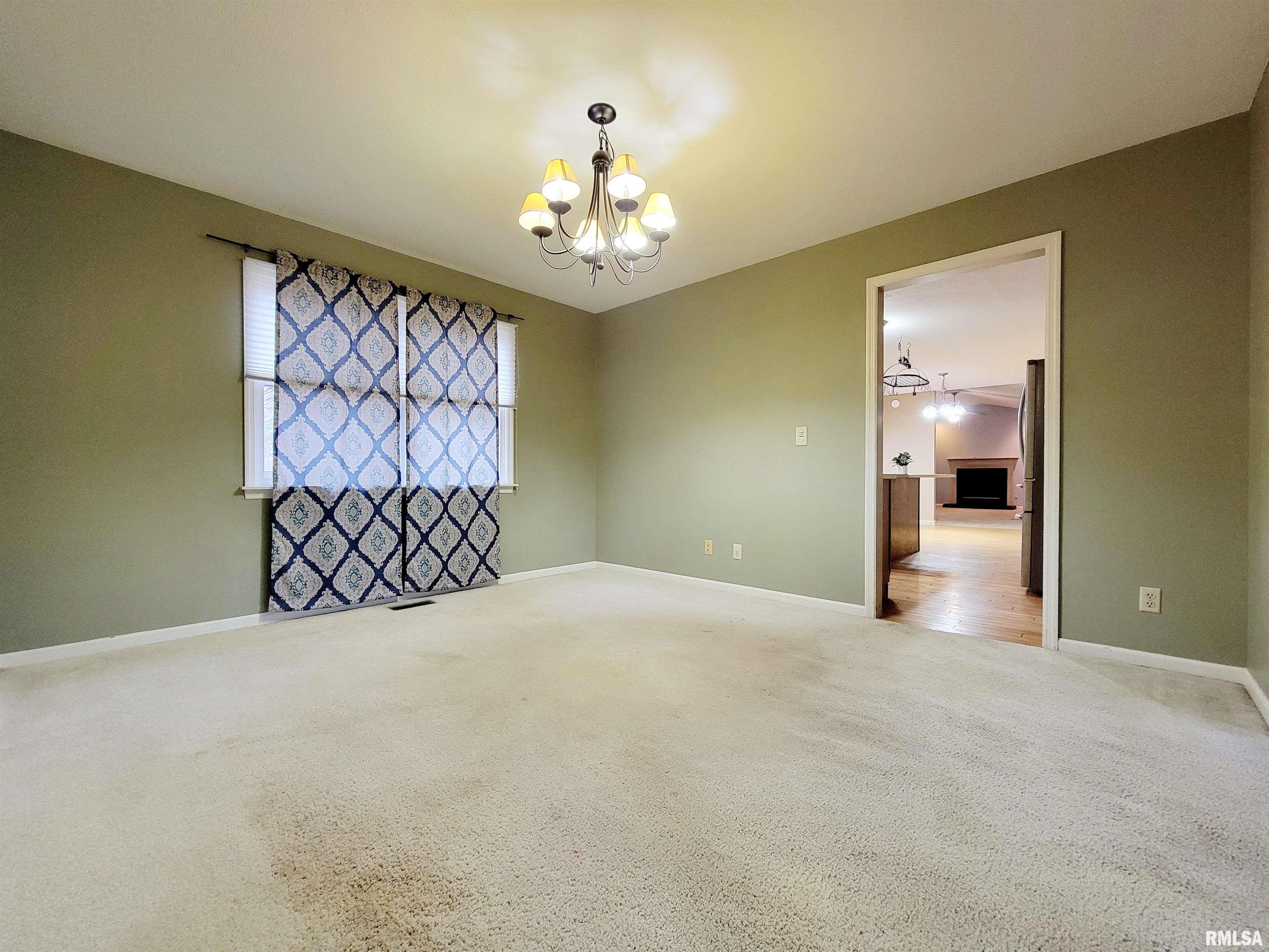 2728 North Rustic Ridge Drive Peoria, IL 61604 - Photo 10 of 47 Gallery Image 10