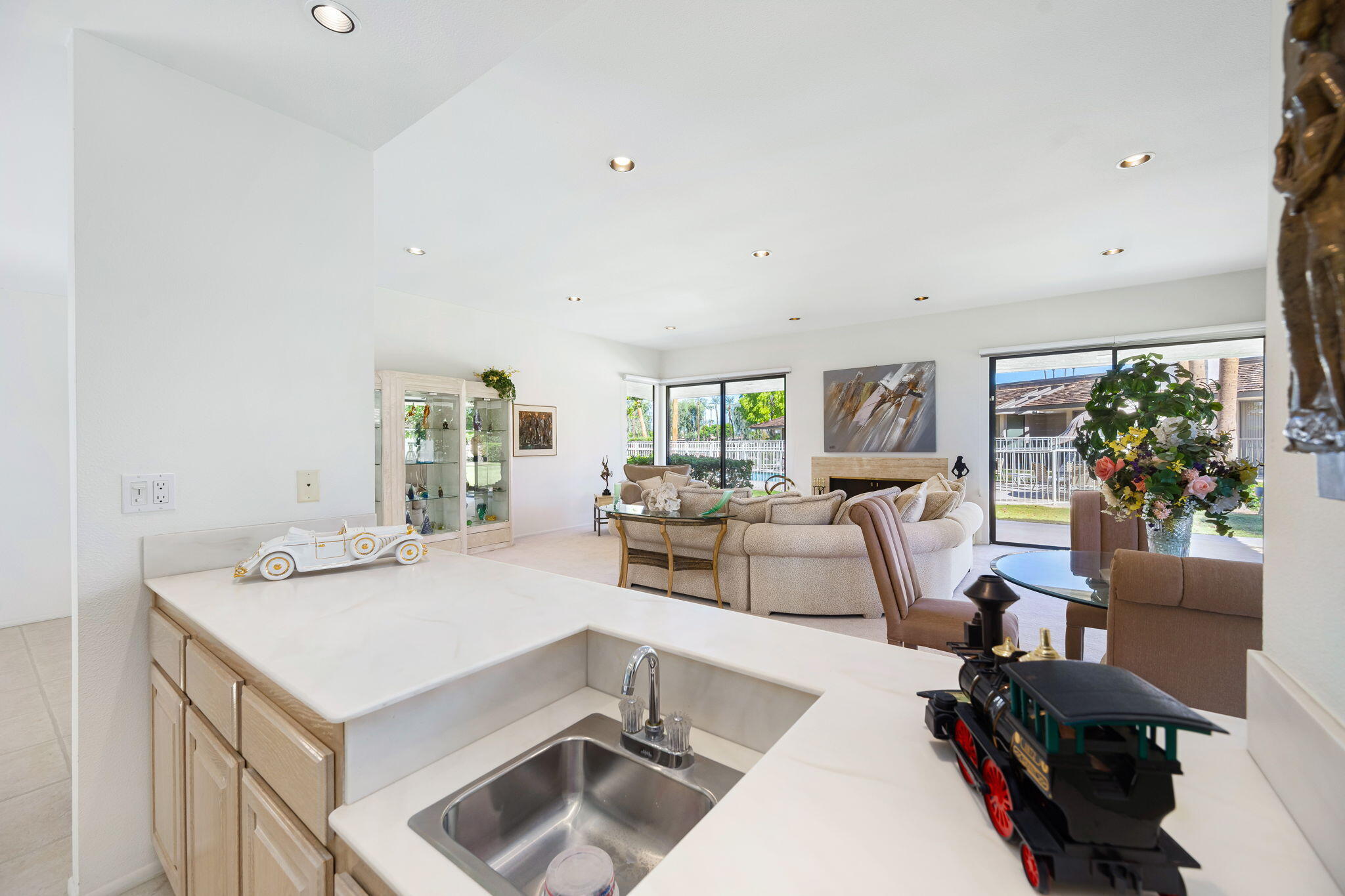 6 Trojan Court Rancho Mirage, CA 92270 - Photo 19 of 34 30-web-or-mls-LE_Trojan_OPMG_0823_030