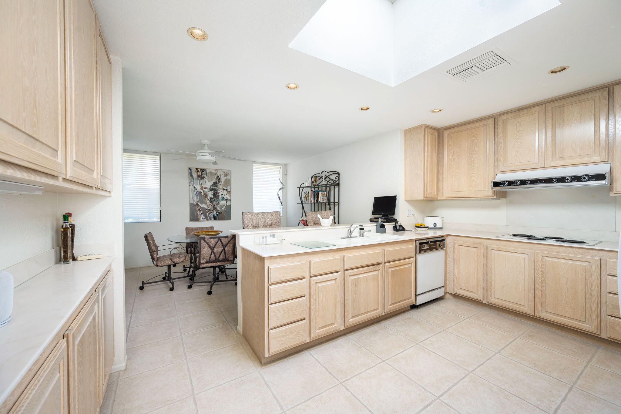6 Trojan Court Rancho Mirage, CA 92270 - Photo 20 of 34 31-web-or-mls-LE_Trojan_OPMG_0823_031