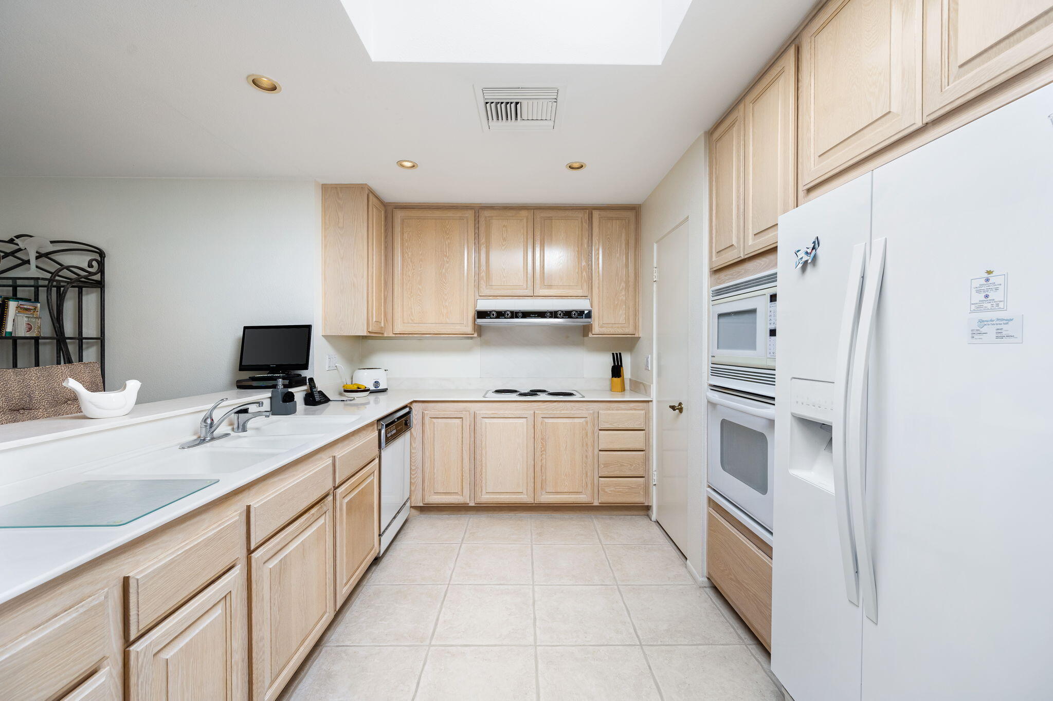 6 Trojan Court Rancho Mirage, CA 92270 - Photo 21 of 34 32-web-or-mls-LE_Trojan_OPMG_0823_032