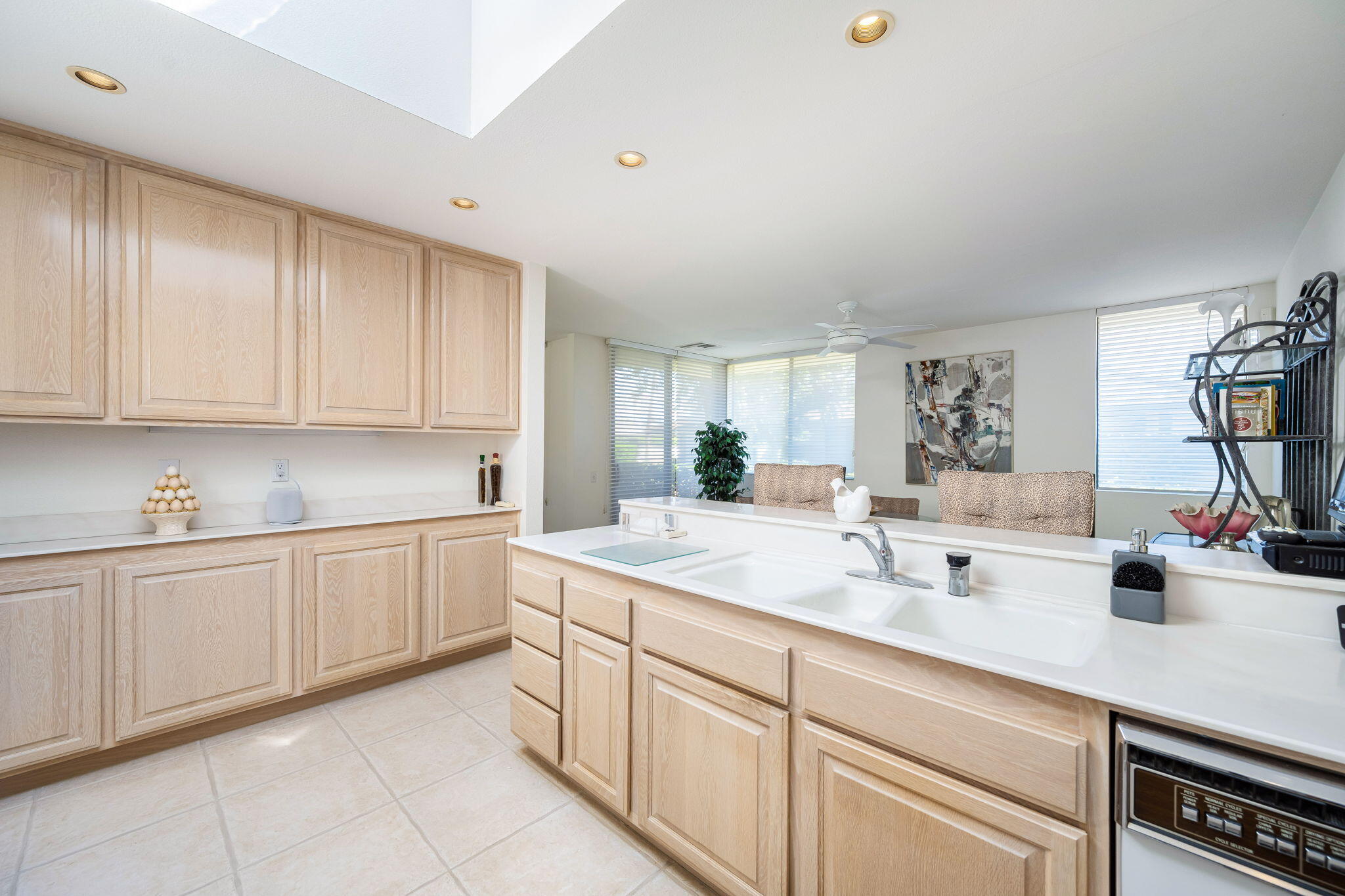 6 Trojan Court Rancho Mirage, CA 92270 - Photo 22 of 34 33-web-or-mls-LE_Trojan_OPMG_0823_033