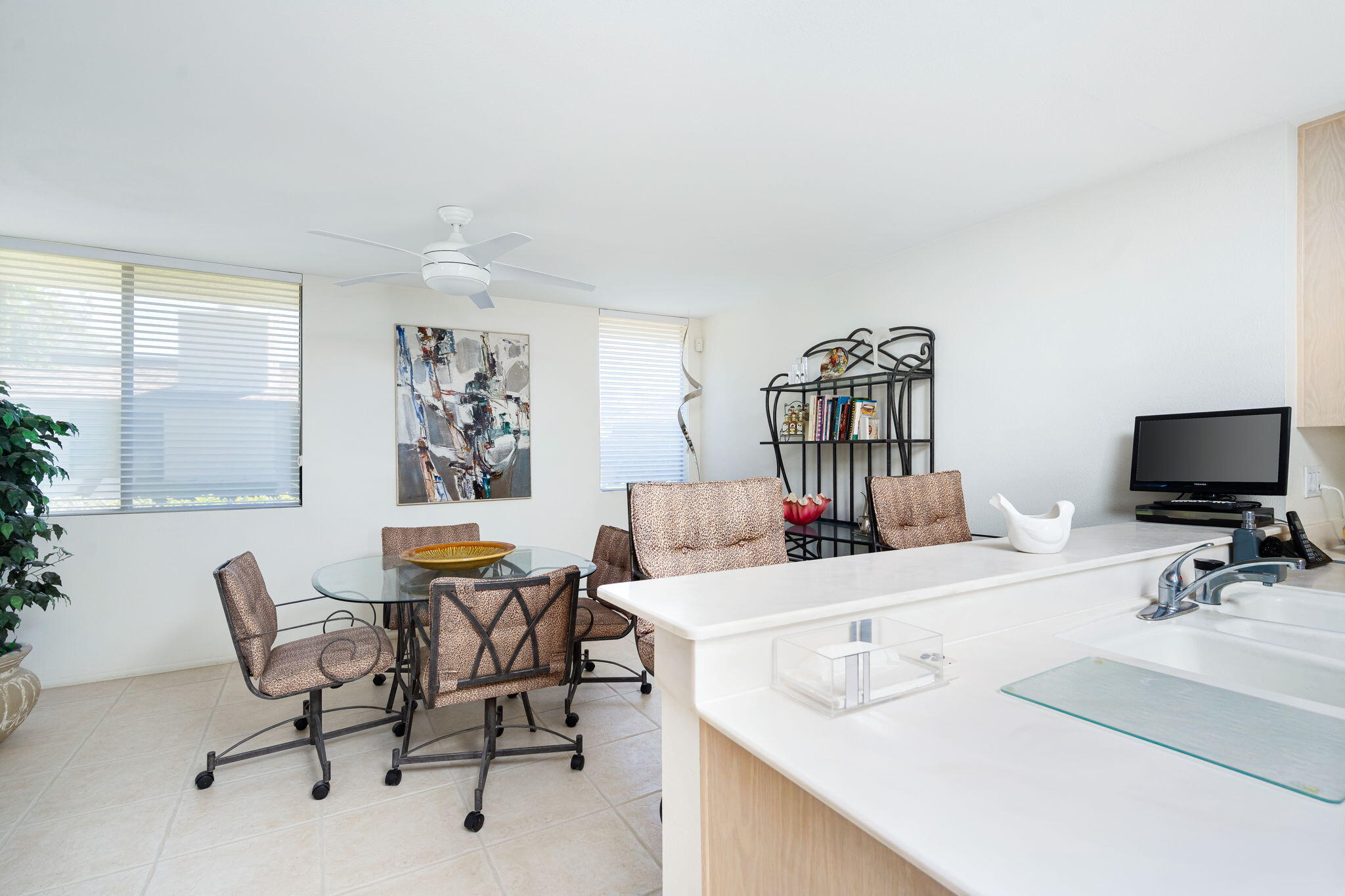 6 Trojan Court Rancho Mirage, CA 92270 - Photo 23 of 34 34-web-or-mls-LE_Trojan_OPMG_0823_034