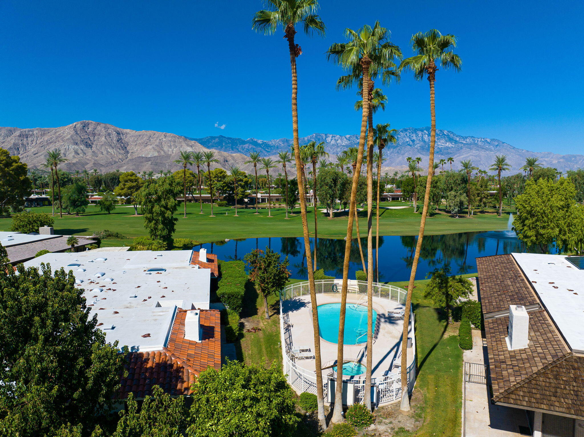 6 Trojan Court Rancho Mirage, CA 92270 - Photo 4 of 34 9-web-or-mls-LE_Trojan_OPMG_0823_009