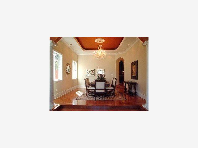 22714 Alcalde Road Cupertino, CA 95014 - Photo 3 of 9 Gallery Image 3