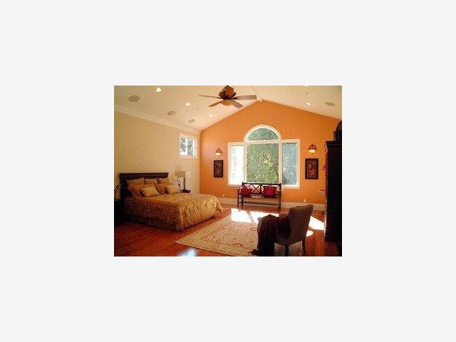 22714 Alcalde Road Cupertino, CA 95014 - Photo 6 of 9 Gallery Image 6
