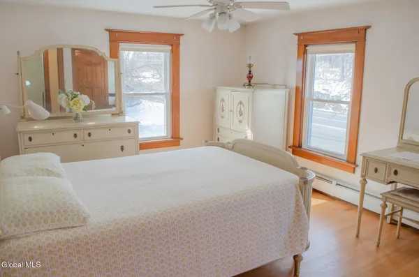 $519,999 | 8874 Rte 9W, Athens, NY 12015