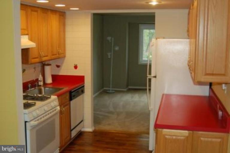 9351 Matador Road Columbia, MD 21045 - Photo 5 of 13 Kitchen
