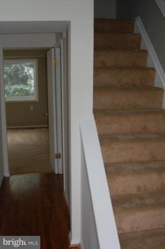 9351 Matador Road Columbia, MD 21045 - Photo 8 of 13 Entrance / Foyer