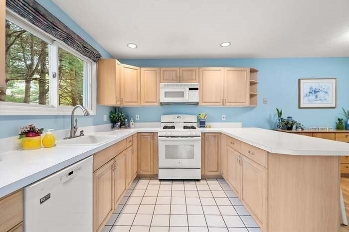 33 Arrowhead Circle, Unit 33 Ashland, MA 01721 - Photo 11 of 20