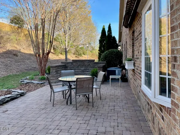 $340,000 | 2708 Jamestown Court, Burlington, NC 27215