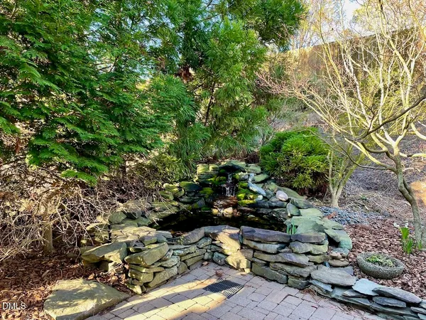 $340,000 | 2708 Jamestown Court, Burlington, NC 27215