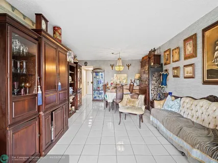 $109,000 | 2840 Somerset Drive, Unit 317M, Lauderdale Lakes, FL 33311