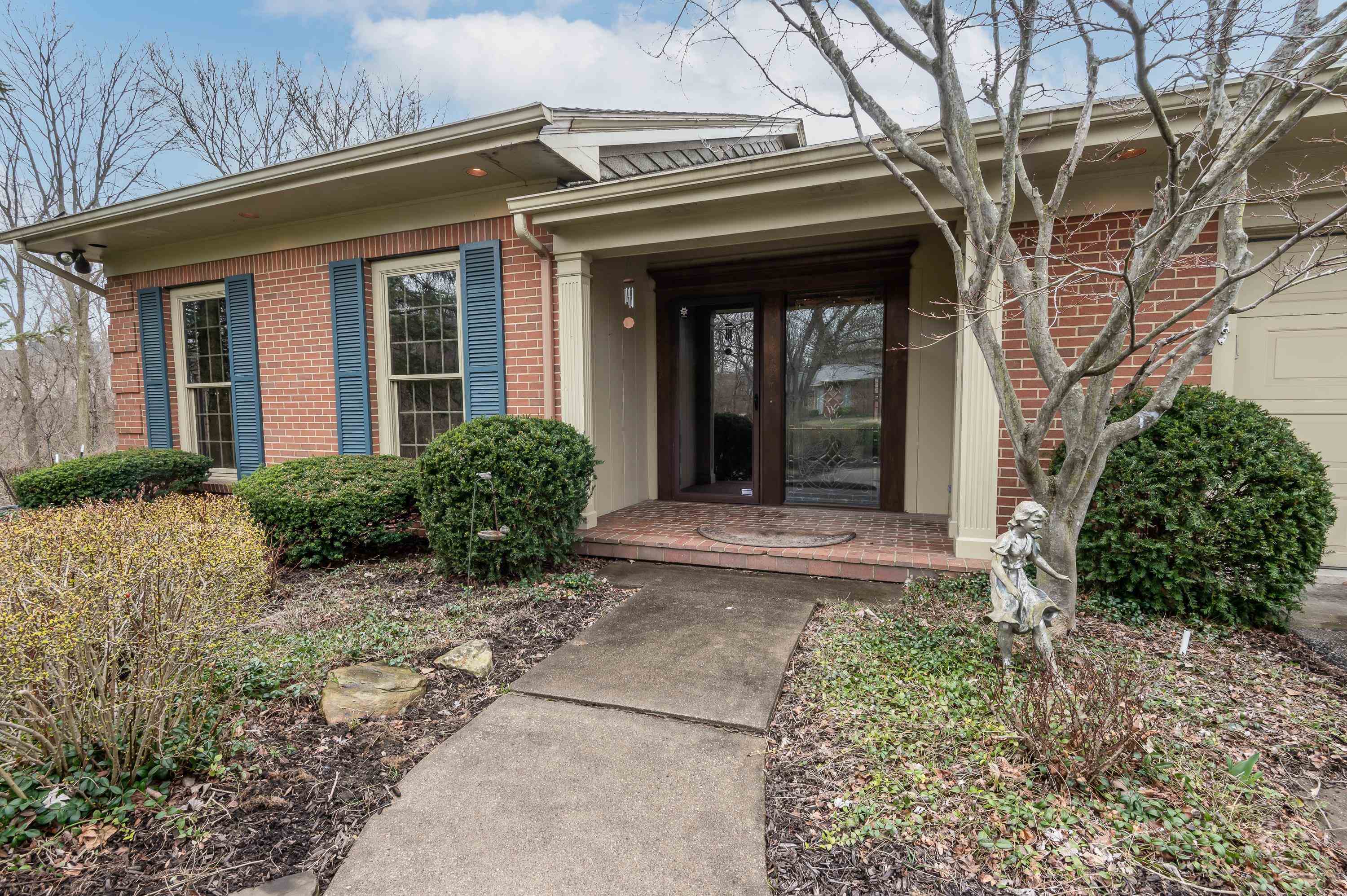 2932 Wind Pump Road Fort Wayne, IN 46804 - Photo 2 of 36