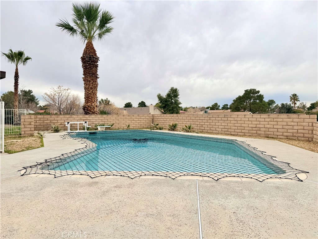 14840 Pamlico Road Apple Valley, CA 92307 - Photo 2 of 38