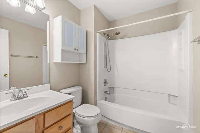 $2,850 | 3018 Coastal Drive, Aurora, IL 60503