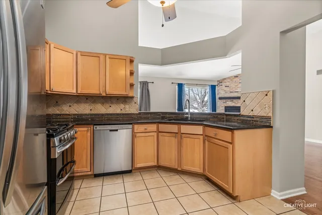 $2,850 | 3018 Coastal Drive, Aurora, IL 60503