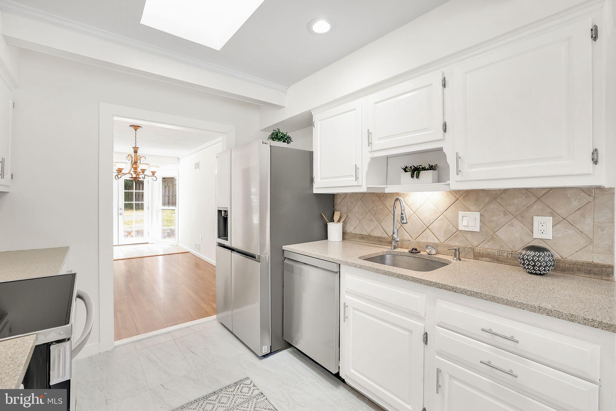 8815 Tuckerman Lane Potomac, MD 20854 - Photo 12 of 69