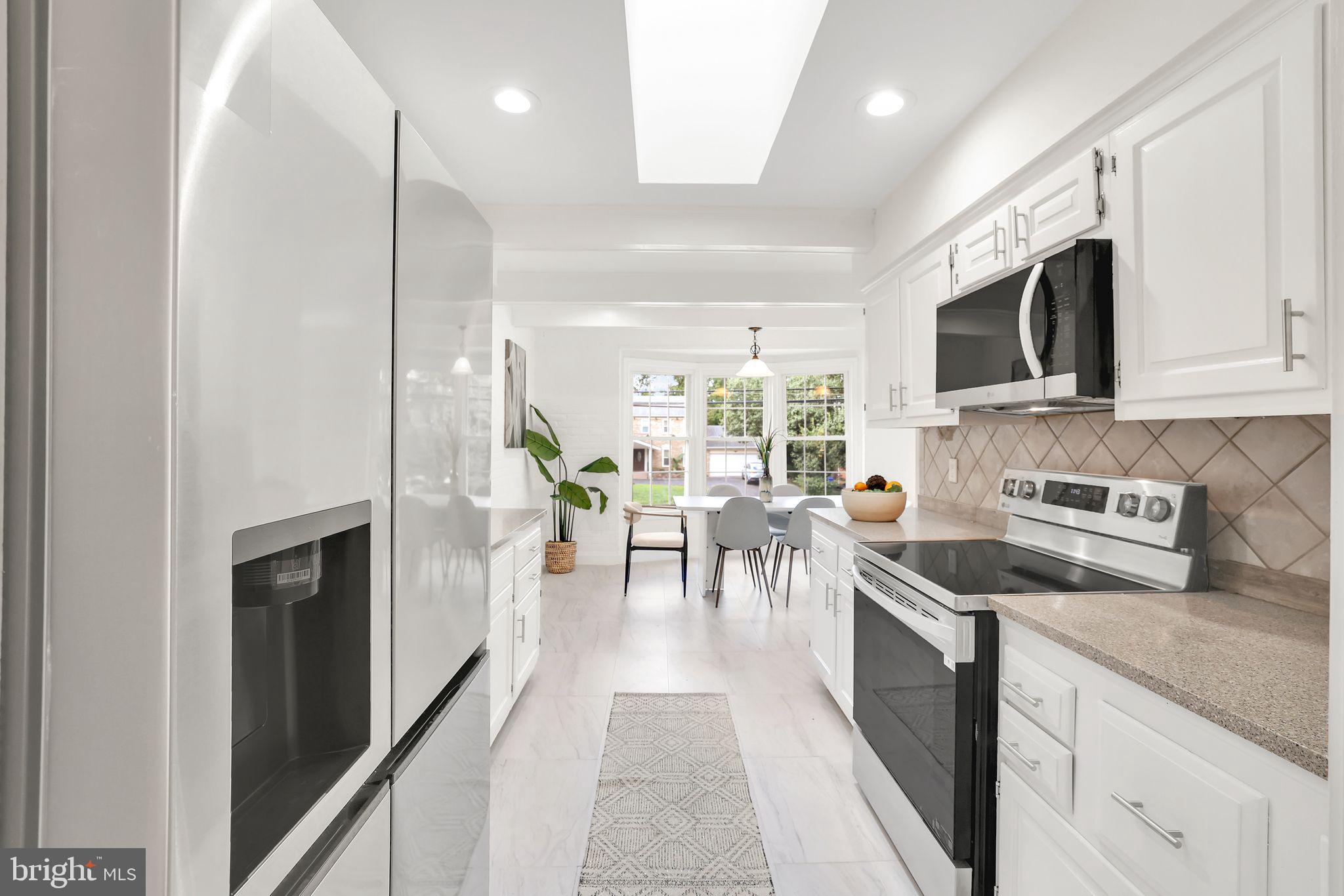 8815 Tuckerman Lane Potomac, MD 20854 - Photo 13 of 69