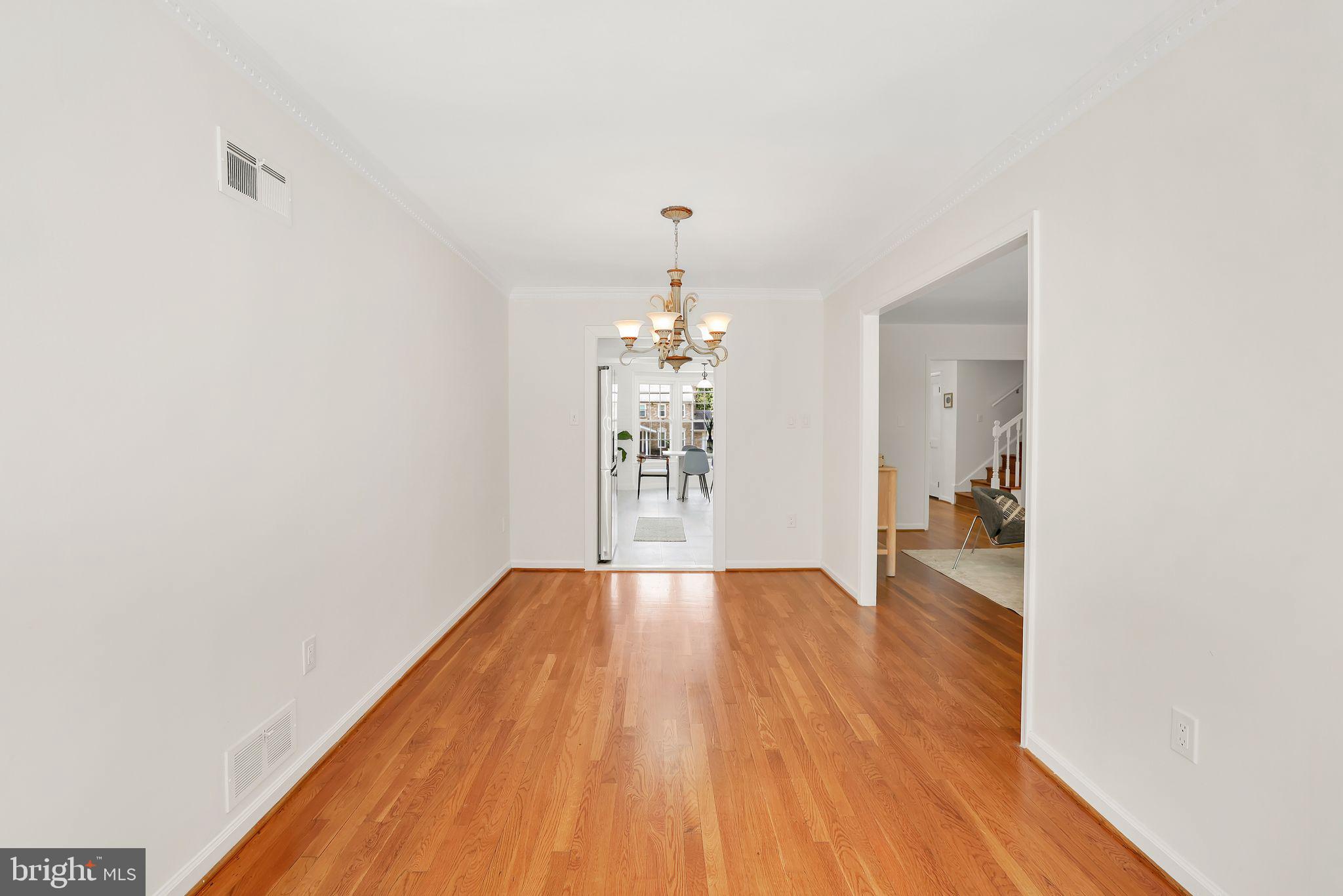 8815 Tuckerman Lane Potomac, MD 20854 - Photo 19 of 69