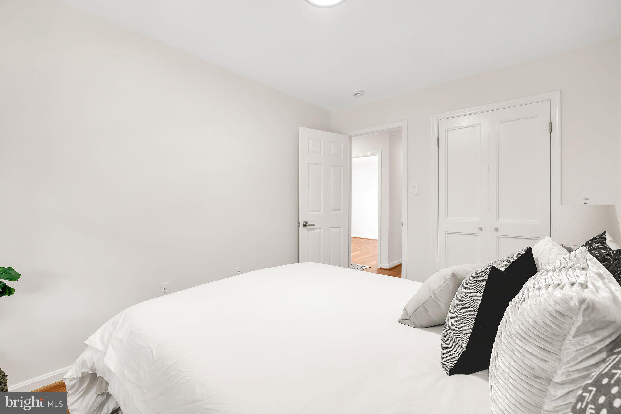 8815 Tuckerman Lane Potomac, MD 20854 - Photo 37 of 69