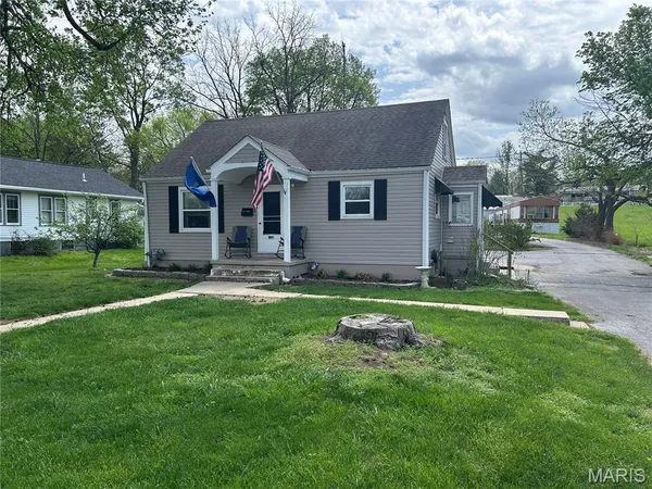 $500,000 | 530 Hall Street, Troy, MO 63379