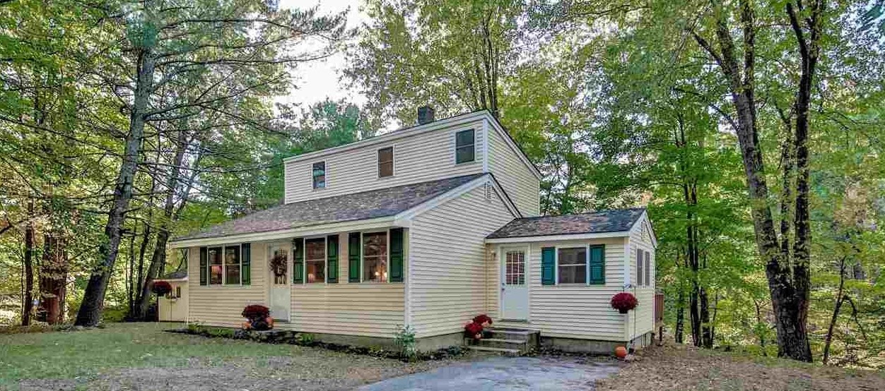 110 Seaverns Bridge Road Merrimack, NH 03054 - Photo 2 of 24