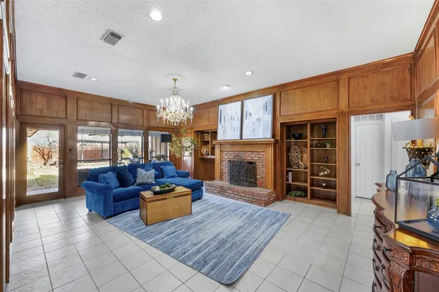 $453,500 | 6018 Raleigh Drive, Garland, TX 75044