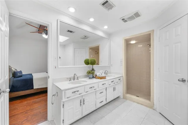 $453,500 | 6018 Raleigh Drive, Garland, TX 75044