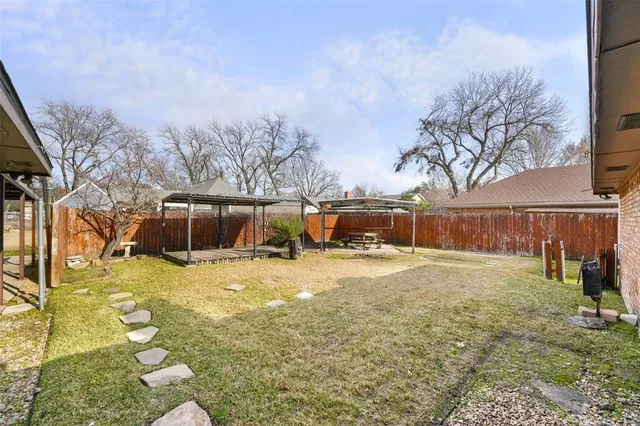 $453,500 | 6018 Raleigh Drive, Garland, TX 75044