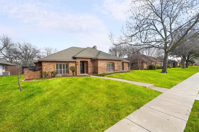 $453,500 | 6018 Raleigh Drive, Garland, TX 75044