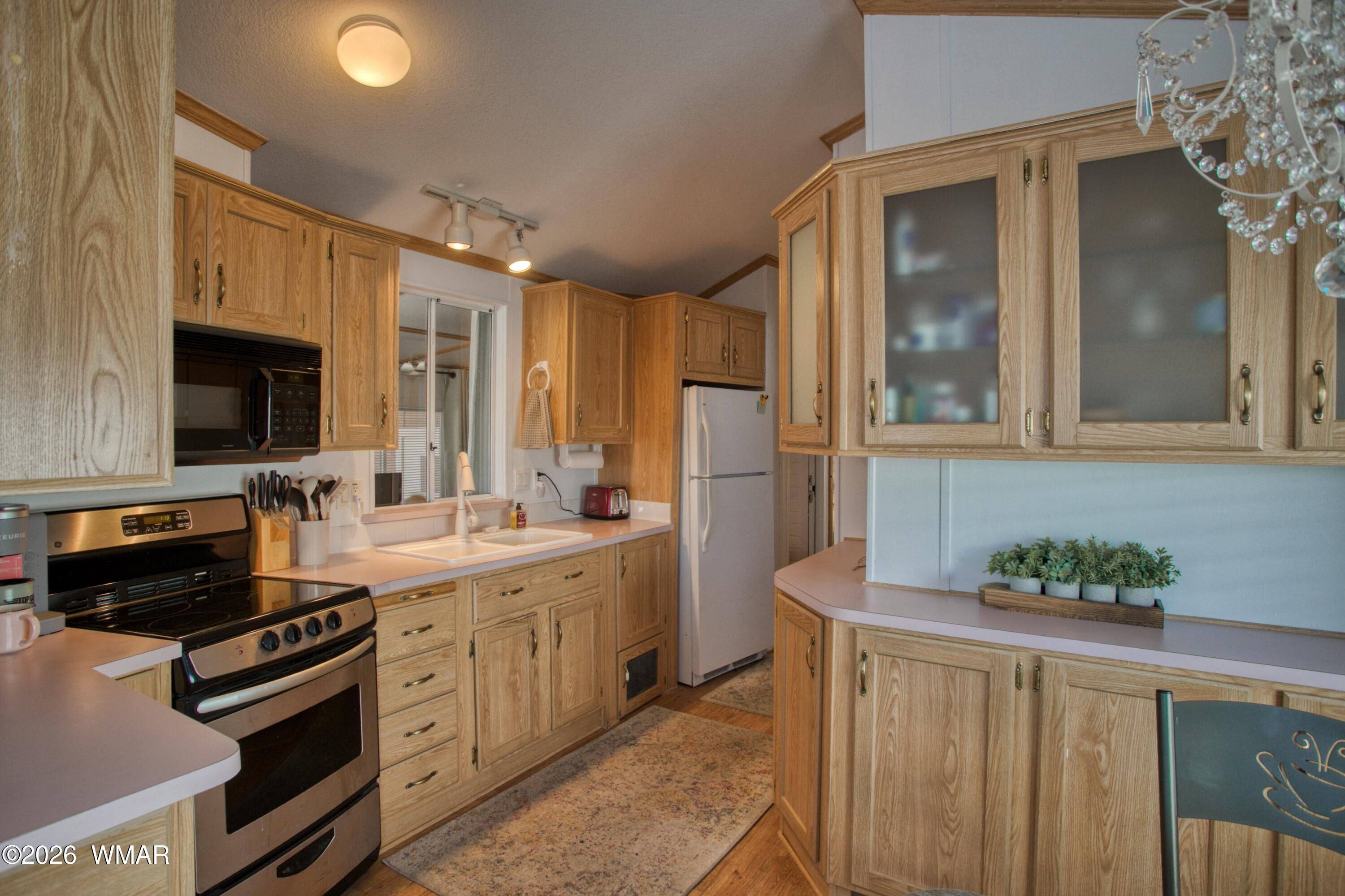 270 North Clark Road, Unit 319 Show Low, AZ 85901 - Photo 7 of 21