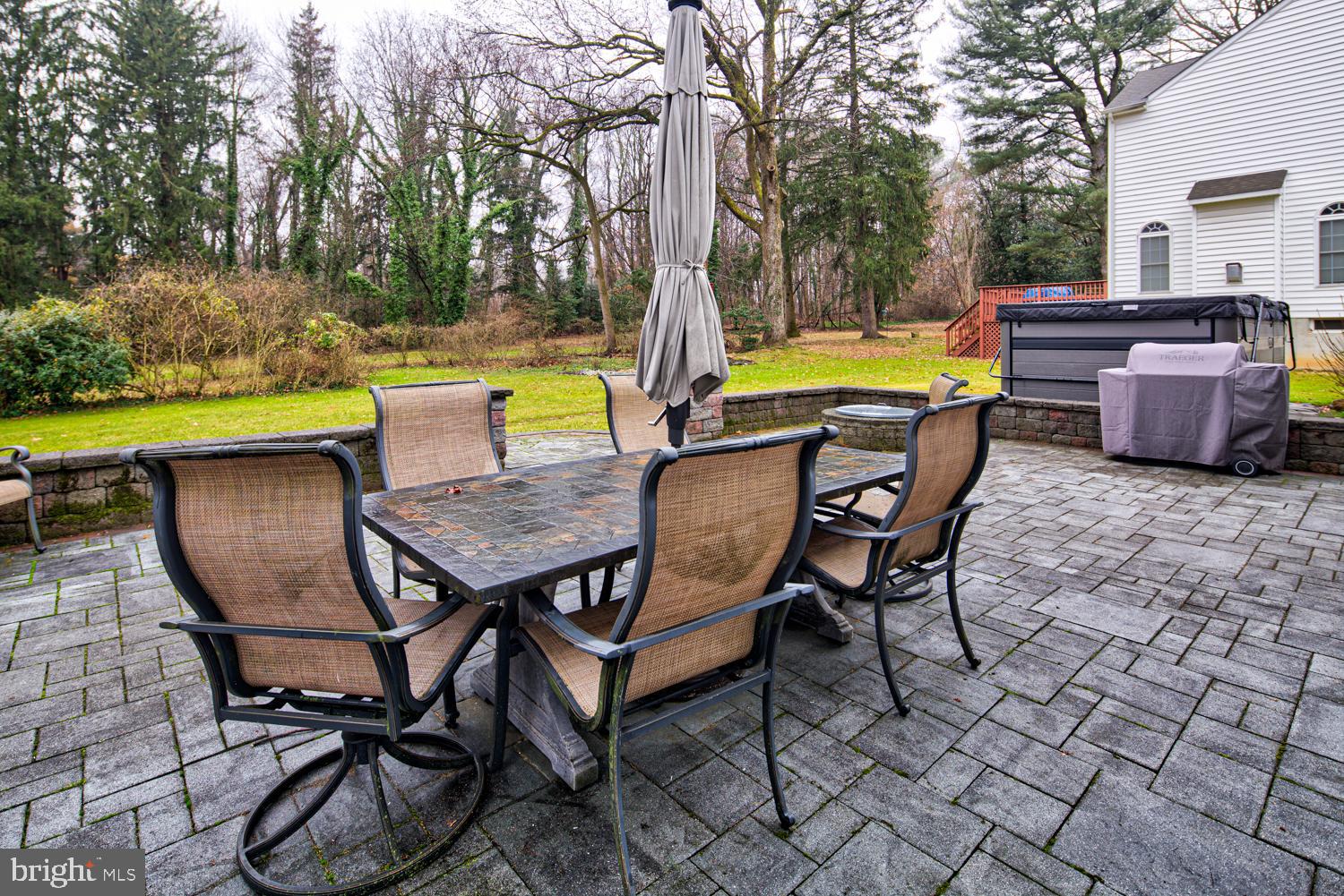2012 Silverside Road Wilmington, DE 19803 - Photo 21 of 28 31' X 20' EP Henry patio