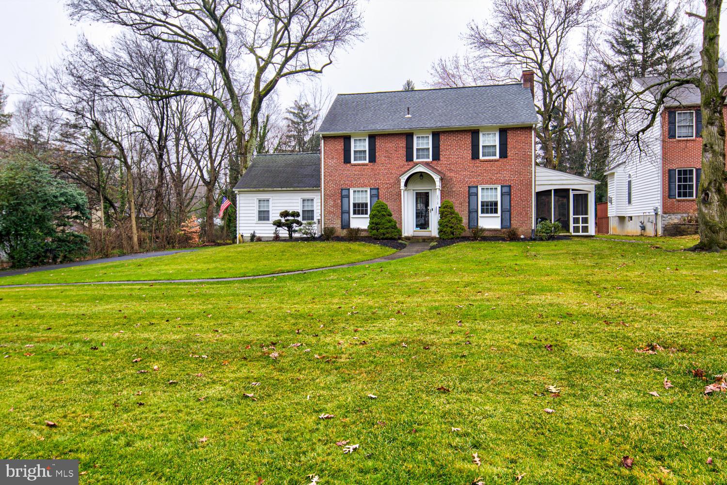2012 Silverside Road Wilmington, DE 19803 - Photo 28 of 28 Large front yard