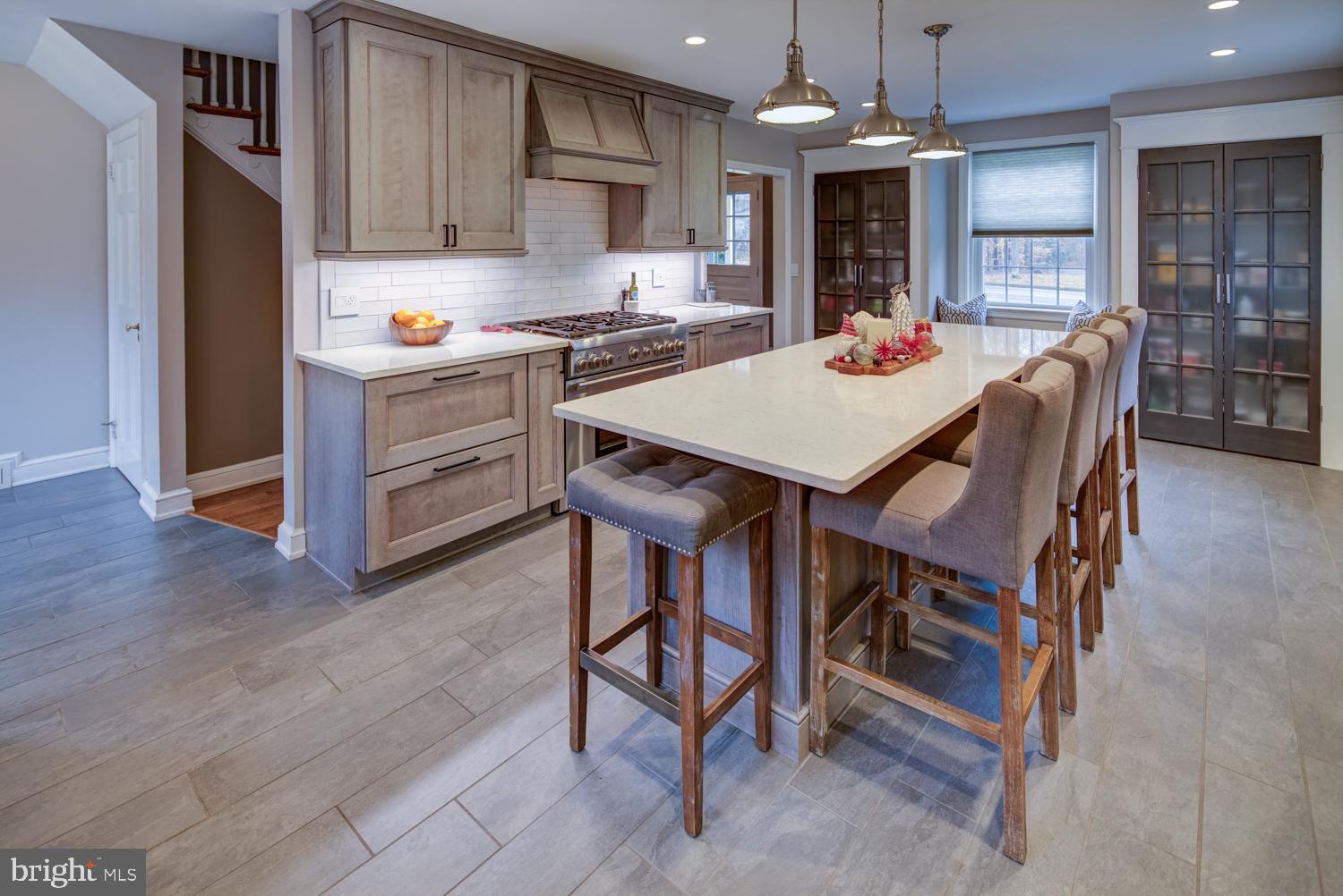 2012 Silverside Road Wilmington, DE 19803 - Photo 5 of 28 Island has seating for 5