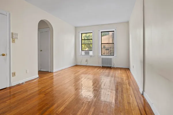 $1,650 | 821 Bergen Avenue, Unit B5, Jersey City, NJ 07306
