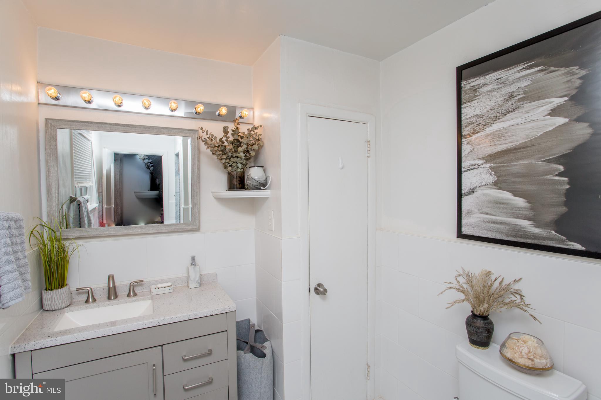 300 Old Farm Road Wyncote, PA 19095 - Photo 16 of 59 En suite Bathroom-primary bedroom