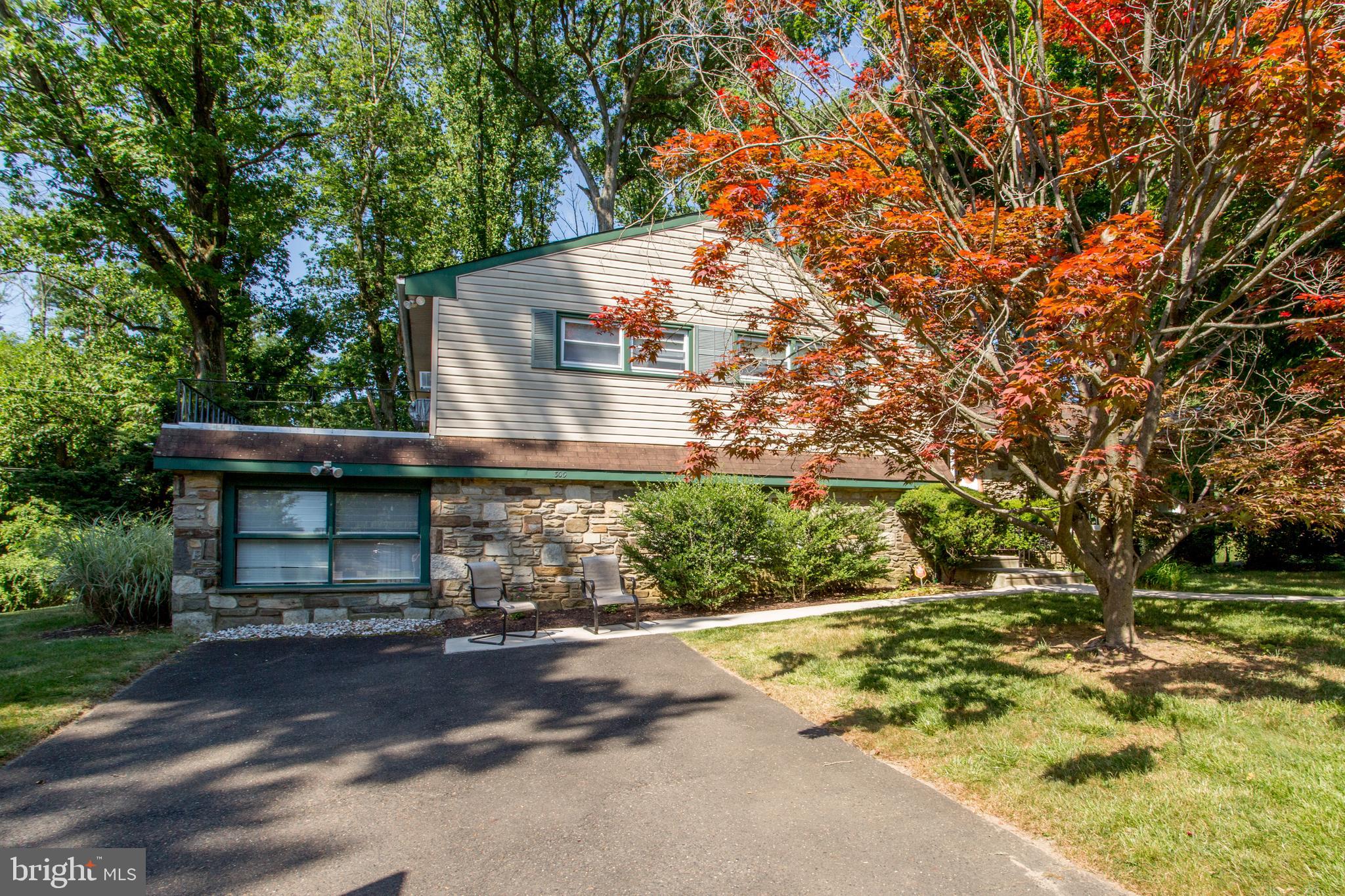 300 Old Farm Road Wyncote, PA 19095 - Photo 42 of 59 Driveway