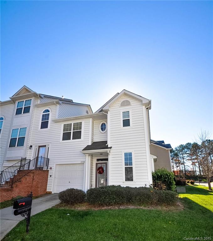 2742 Avalon Loop Road, Unit 12 Charlotte, NC 28269 - Photo 2 of 17 Gallery Image 2
