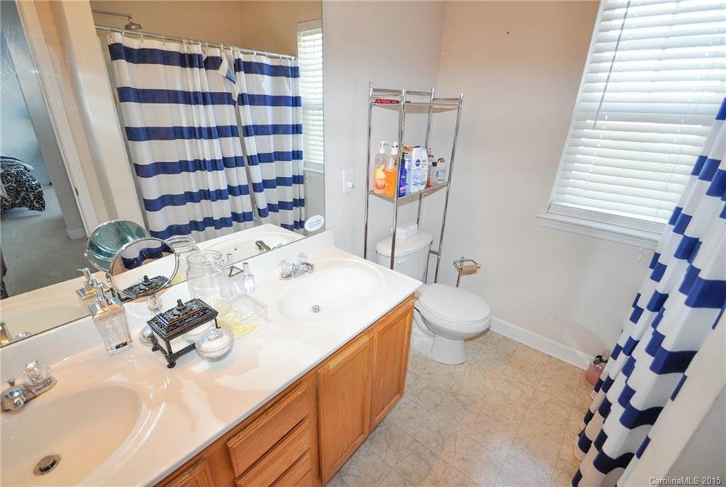 2742 Avalon Loop Road, Unit 12 Charlotte, NC 28269 - Photo 13 of 17 Gallery Image 13
