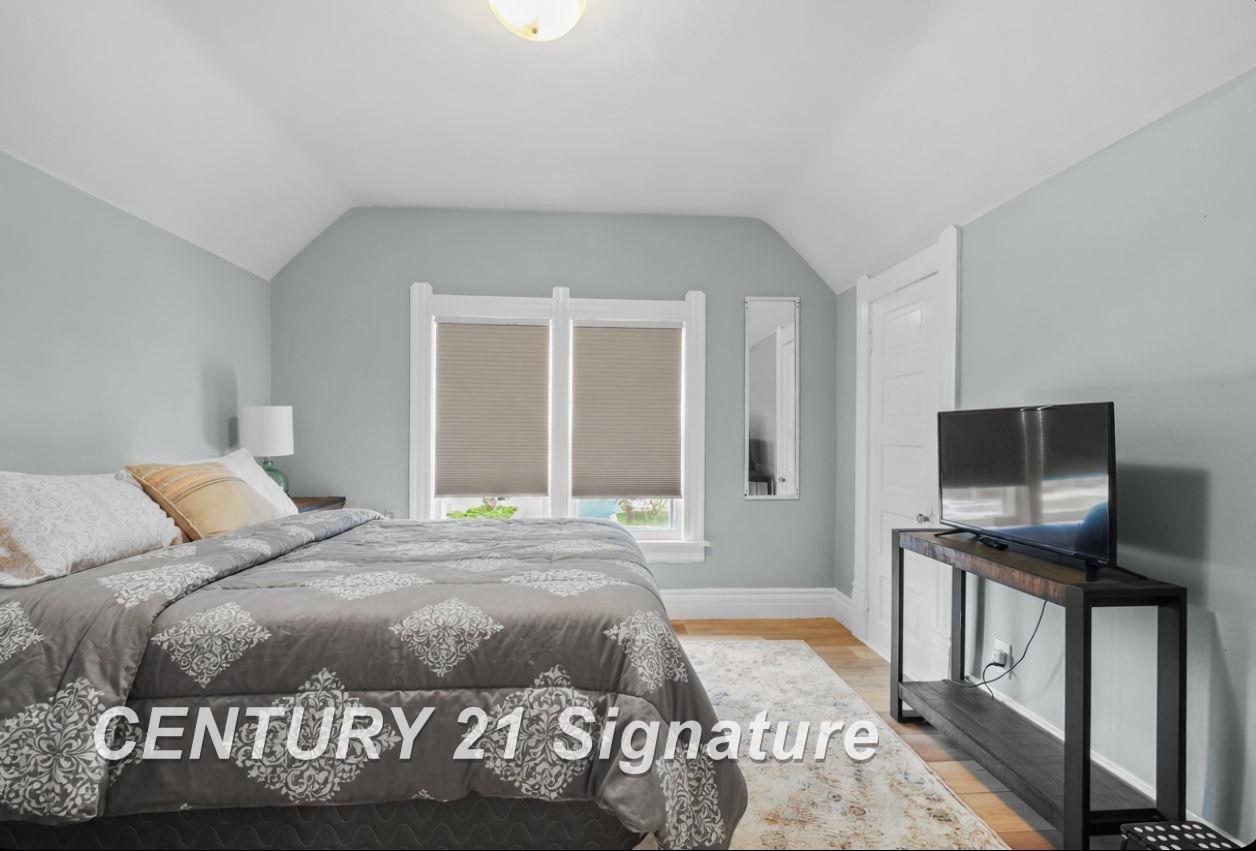 607 West Front Street Traverse City, MI 49684 - Photo 26 of 43
