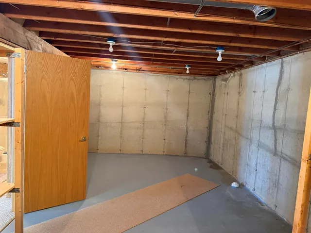 $188,000 | 714 Seminole Drive, Freeport, IL 61032