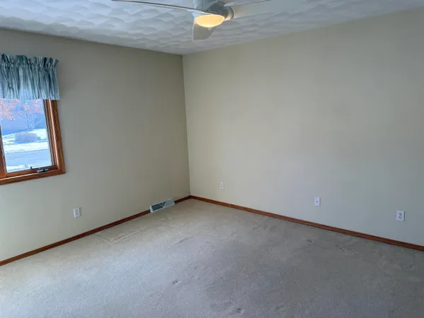 $181,500 | 714 Seminole Drive, Freeport, IL 61032