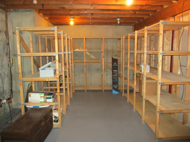 $193,000 | 714 Seminole Drive, Freeport, IL 61032