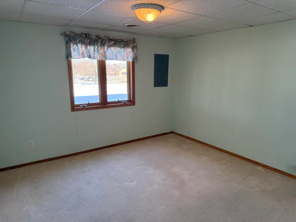 $181,500 | 714 Seminole Drive, Freeport, IL 61032