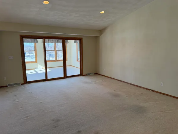 $181,500 | 714 Seminole Drive, Freeport, IL 61032