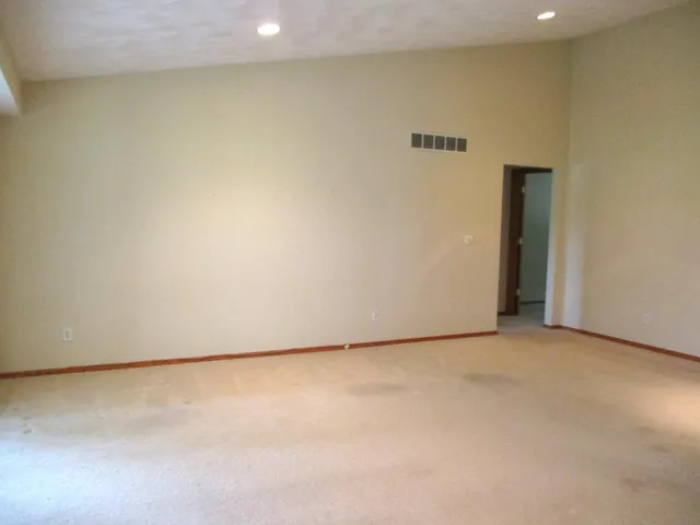 $193,000 | 714 Seminole Drive, Freeport, IL 61032